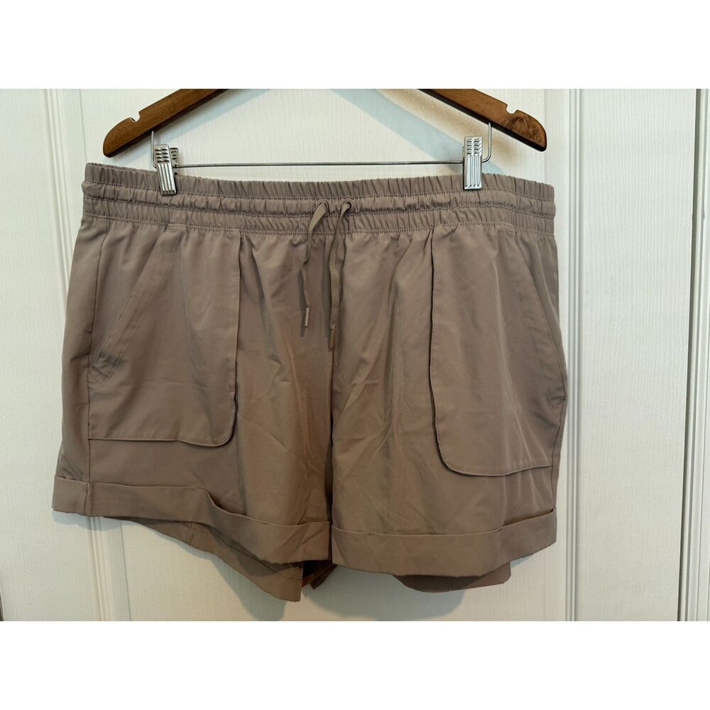 Womans Avia Shorts XXXL